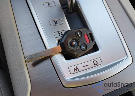 2013 Subaru Outback 2.5I Limited z USA, uszkodzony, nr VIN 4S4BRBLC5D3289117